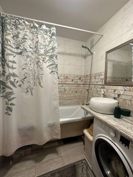 2-к квартира, 5/8 эт., 58м²