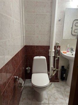 2-к квартира, 4/5 эт., 56м²