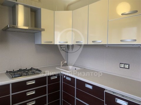 2-к квартира, 3/4 эт., 54м²